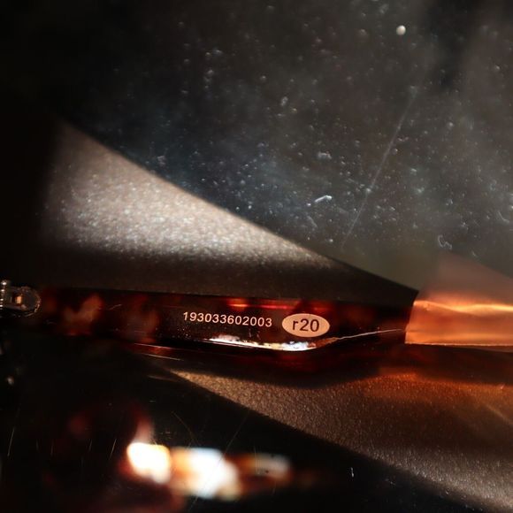 Foster Grant ZN1222 Women's Brown Tortoise Shell Oversized Cat Eye Sunglasses - Picture 5 of 7